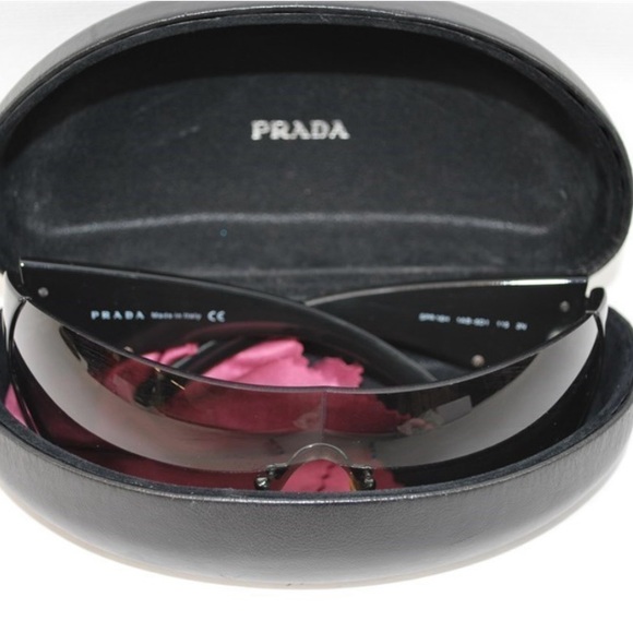 Brand: Prada
Model: SPR 16H 1AB-5D1
Color: Black frame with gradient lenses - Picture 2 of 8